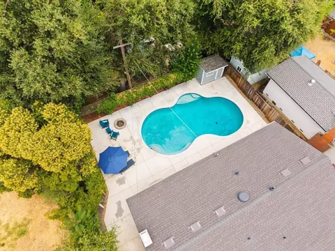 Exterior - 6031 Remington Ave, Carmichael, CA 95608 photo 6 of 6