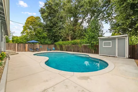 Exterior - 6031 Remington Ave, Carmichael, CA 95608 photo 2 of 6