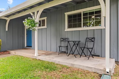 Exterior - 6031 Remington Ave, Carmichael, CA 95608 photo 5 of 6