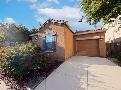 4920 Ocean Ln, Elk Grove, CA 95757