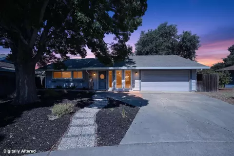 6 Clover Ct, Woodland, CA 95695