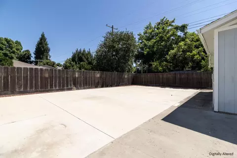Exterior - 1860 Carol Ave, Merced, CA 95341 photo 4 of 7