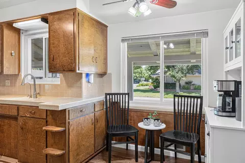 Kitchen - 1272 Gary Way, Carmichael, CA 95608 photo 4 of 4