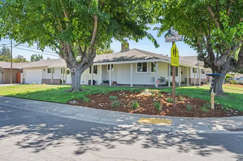 Exterior - 1272 Gary Way, Carmichael, CA 95608 photo 3 of 9