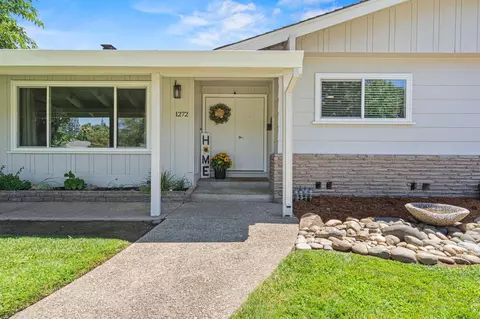 Exterior - 1272 Gary Way, Carmichael, CA 95608 photo 2 of 9