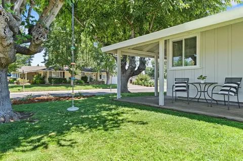 Exterior - 1272 Gary Way, Carmichael, CA 95608 photo 4 of 9
