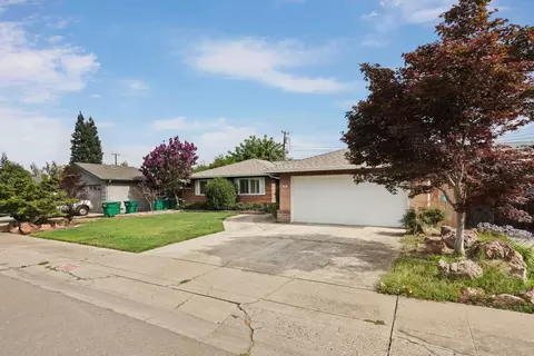 2149 Debbie Ln, Lodi, CA 95242 photo 4