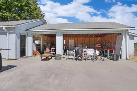 Exterior - 13806 Wells Ln, Lodi, CA 95240 photo 5 of 15