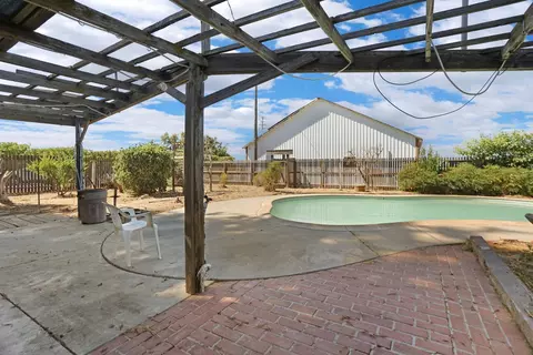 Exterior - 13806 Wells Ln, Lodi, CA 95240 photo 13 of 15