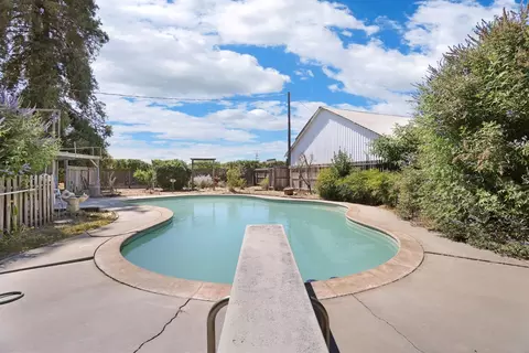 Exterior - 13806 Wells Ln, Lodi, CA 95240 photo 12 of 15