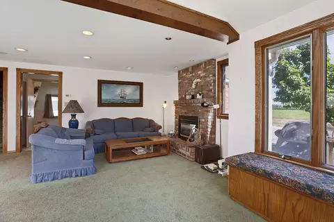 Living - 13806 Wells Ln, Lodi, CA 95240 photo 4 of 4