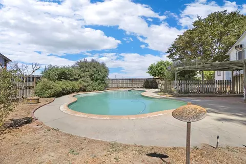 Exterior - 13806 Wells Ln, Lodi, CA 95240 photo 14 of 15