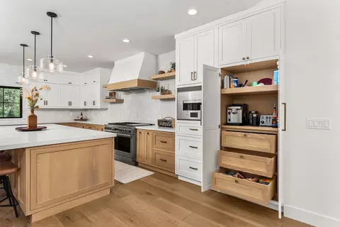 Kitchen - 2304 Howard Dr, Rescue, CA 95672 photo 5 of 8