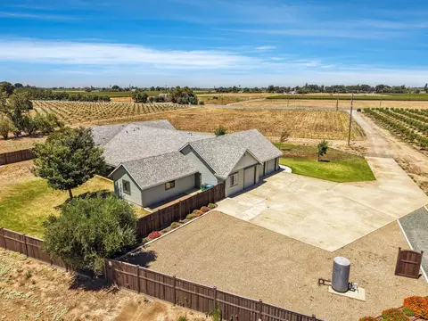 View/Area - 1844 W Highway12, Lodi, CA 95242 photo 4 of 7