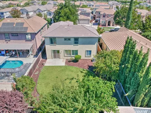 View/Area - 660 Bramblewood Ave, Lathrop, CA 95330 photo 3 of 6