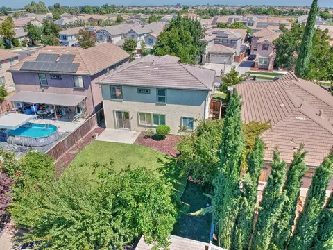 View/Area - 660 Bramblewood Ave, Lathrop, CA 95330 photo 5 of 6