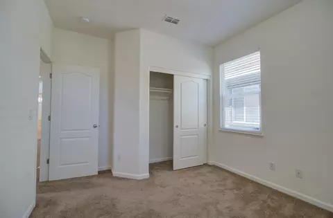 Bedroom - 660 Bramblewood Ave, Lathrop, CA 95330 photo 4 of 10