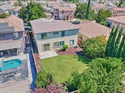 View/Area - 660 Bramblewood Ave, Lathrop, CA 95330 photo 4 of 6