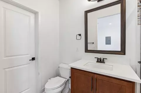 Bath - 6416 Callaway Dr, Tracy, CA 95377 photo 5 of 6