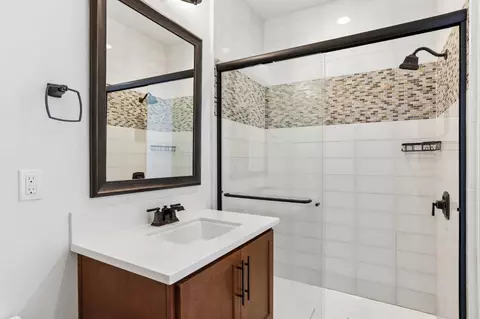 Bath - 6416 Callaway Dr, Tracy, CA 95377 photo 6 of 6