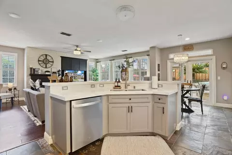 1384 Pyrenees St, Tracy, CA 95304 photo 28