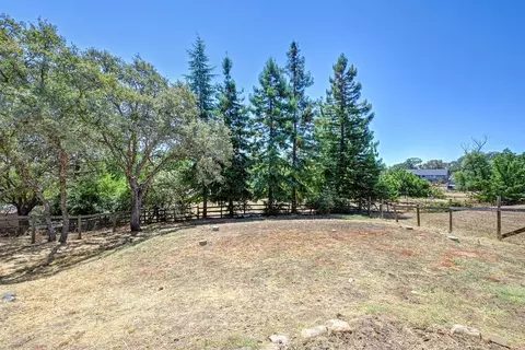 Exterior - 1500 Trading Post Ct, Cool, CA 95614 photo 17 of 27