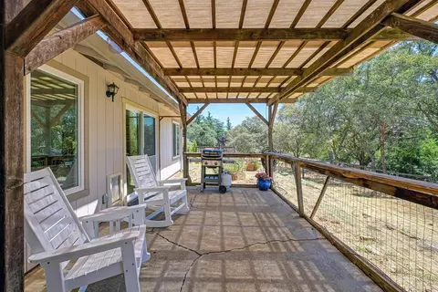 Exterior - 1500 Trading Post Ct, Cool, CA 95614 photo 16 of 27