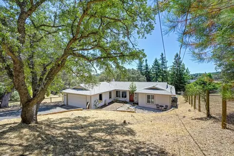 Exterior - 1500 Trading Post Ct, Cool, CA 95614 photo 2 of 27