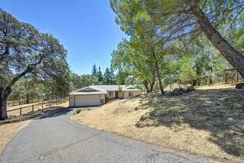 Exterior - 1500 Trading Post Ct, Cool, CA 95614 photo 4 of 27