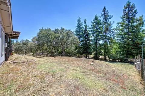 Exterior - 1500 Trading Post Ct, Cool, CA 95614 photo 18 of 27