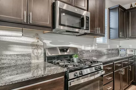 Kitchen - 847 Kelsey Ct, Merced, CA 95348 photo 5 of 6
