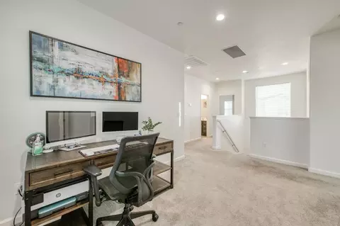 Entry Way - 847 Kelsey Ct, Merced, CA 95348 photo 1 of 2