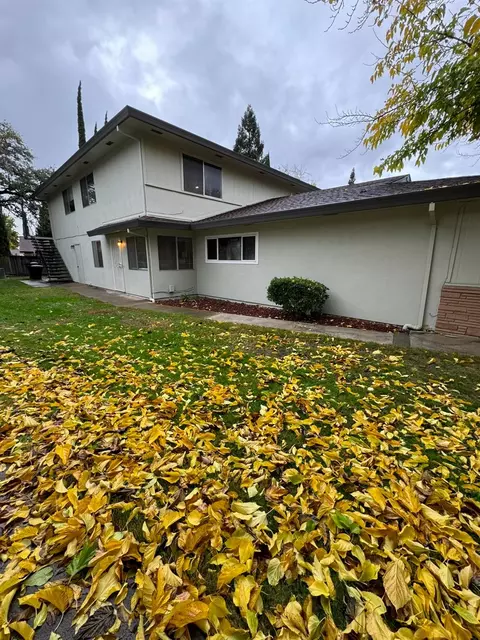 225 Mahan Ct #2, Roseville, CA 95678