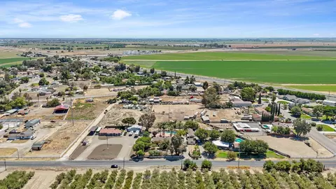 View/Area - 22952 S Bird Rd, Tracy, CA 95304 photo 8 of 12
