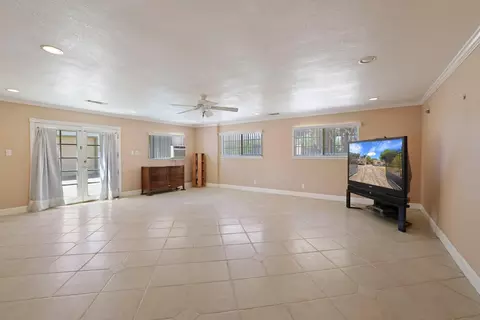 Living - 22952 S Bird Rd, Tracy, CA 95304 photo 2 of 4