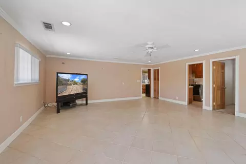 Living - 22952 S Bird Rd, Tracy, CA 95304 photo 3 of 4