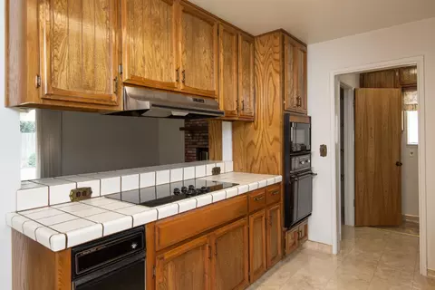 Kitchen - 2004 Nadine Ave, Modesto, CA 95351 photo 3 of 4