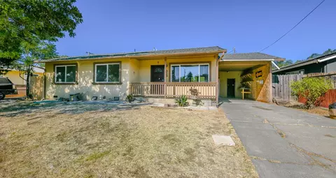 Exterior - 828 Jackson St, Winters, CA 95694 photo 2 of 7