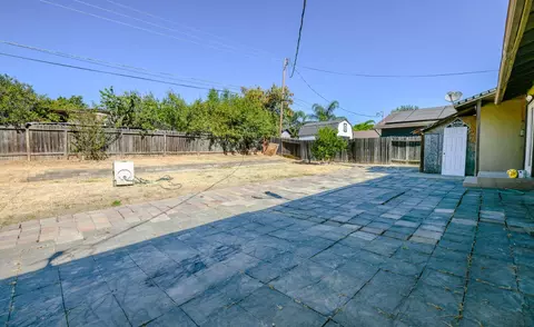Exterior - 828 Jackson St, Winters, CA 95694 photo 7 of 8