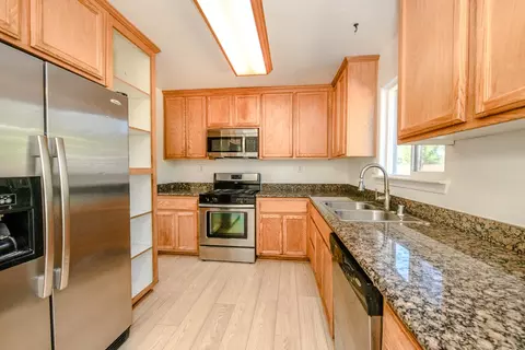 Kitchen - 828 Jackson St, Winters, CA 95694 photo 2 of 5