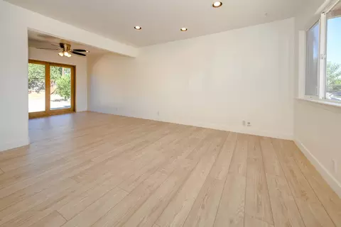 Living - 828 Jackson St, Winters, CA 95694 photo 4 of 4