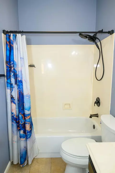 Bath - 244 Caples Dr, Folsom, CA 95630 photo 6 of 7