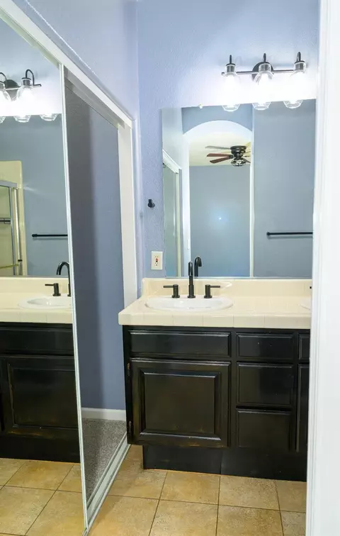 Bath - 244 Caples Dr, Folsom, CA 95630 photo 2 of 7