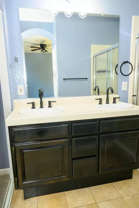 Bath - 244 Caples Dr, Folsom, CA 95630 photo 3 of 7
