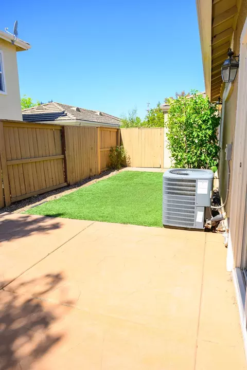 Exterior - 244 Caples Dr, Folsom, CA 95630 photo 4 of 5