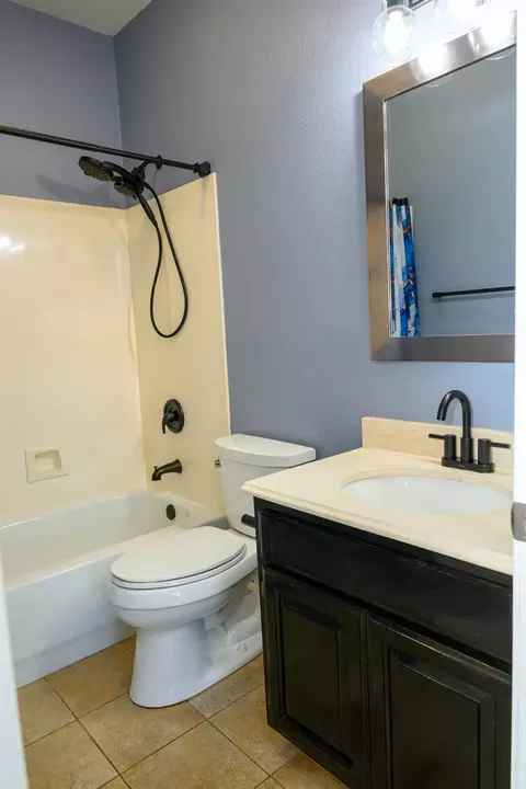 Bath - 244 Caples Dr, Folsom, CA 95630 photo 5 of 7