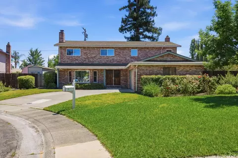 7401 Hollyhock Ct, Citrus Heights, CA 95621