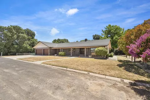 Exterior - 10996 Boessow Rd, Galt, CA 95632 photo 12 of 13
