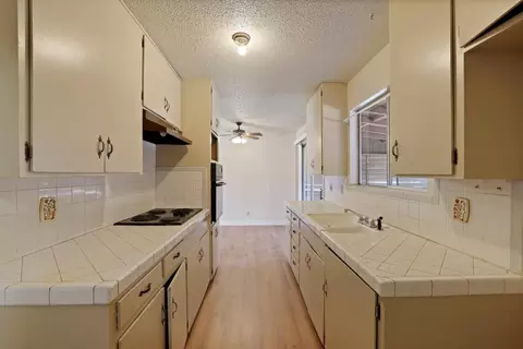 Kitchen - 475 Gordon Ave, Tracy, CA 95376 photo 1 of 3