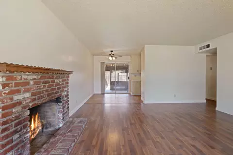 Living - 475 Gordon Ave, Tracy, CA 95376 photo 2 of 3